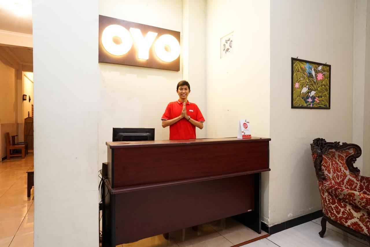 Kartika Syariah Homestay By Stayku سورابايا المظهر الخارجي الصورة