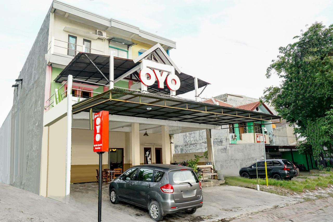 Kartika Syariah Homestay By Stayku سورابايا المظهر الخارجي الصورة