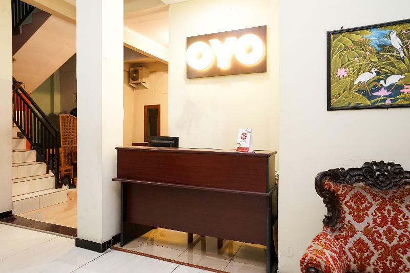 Kartika Syariah Homestay By Stayku سورابايا المظهر الخارجي الصورة