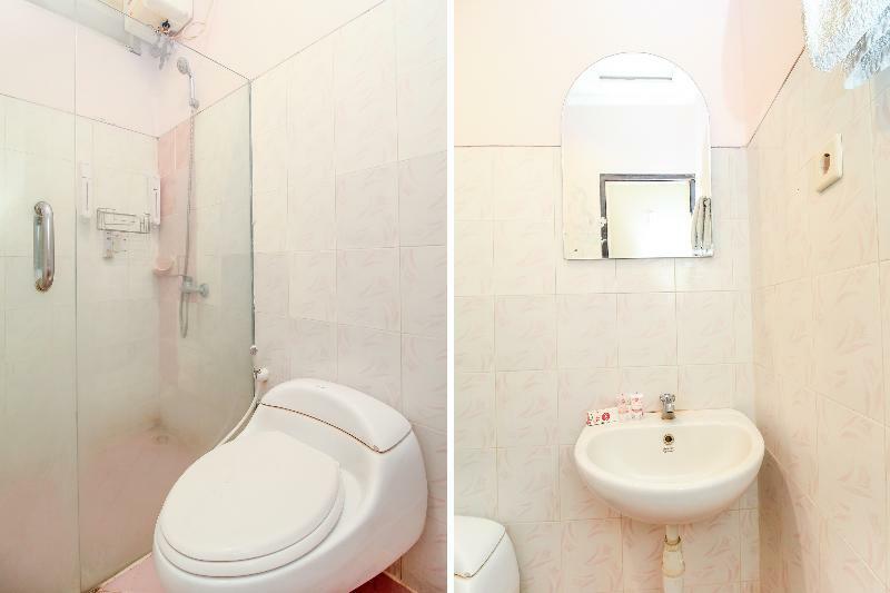 Kartika Syariah Homestay By Stayku سورابايا المظهر الخارجي الصورة